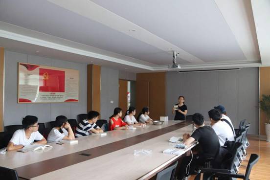 糖心视频
“下乡小分队”-开展口述历史主题讲座